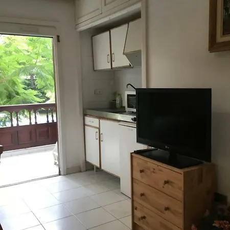 Calle Acevino Apartment